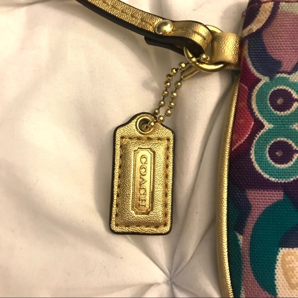 Coach Wristlet - Picture 3 of 4